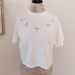 VINTAGE RARE BRANDY MELVILLE EMBROIDERED DAISY TEE